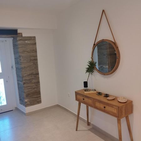 Korina'S Suites Andros Town Exterior foto