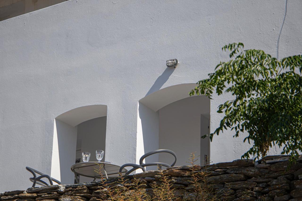 Korina'S Suites Andros Town Exterior foto